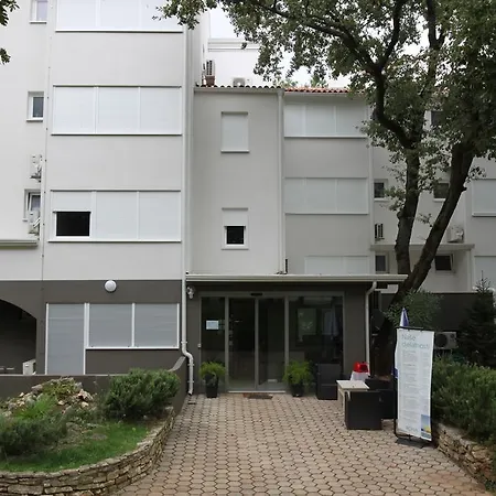 Rona Volta דירה