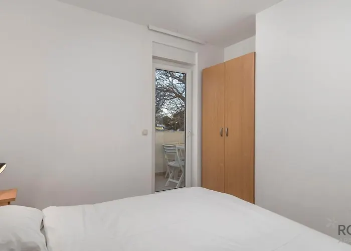 Appartement Rona Volta *